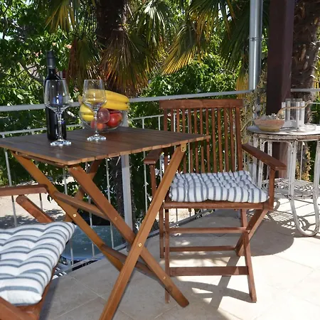 Apartment Tranquil - With Balcony Rovinj