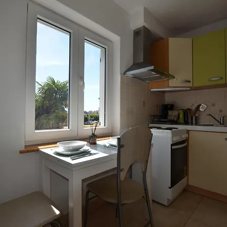 Apartment Tranquil - With Balcony